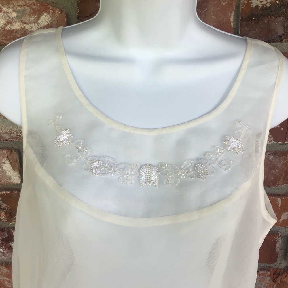 Victoria Secret white gown size small - Picture 4 of 7